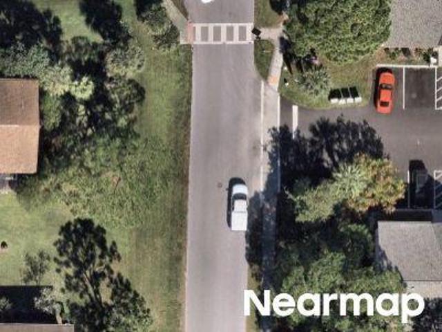 Pinewood Dr NE