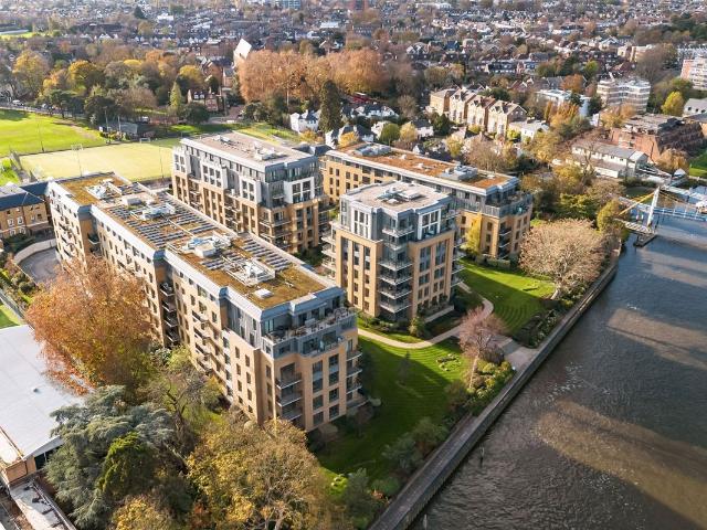 Pinewood Gardens, Teddington TW11, 2 bed flat to rent, £3,570 pcm | PrimeLocation