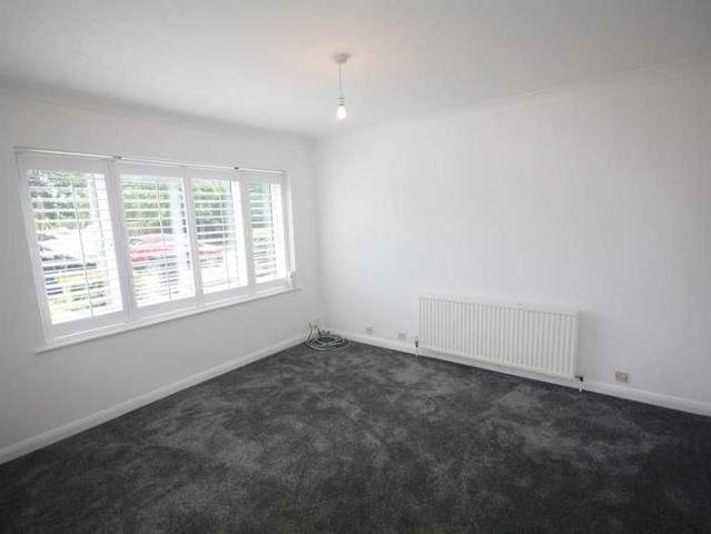 Pinewood Green, Iver, SL0