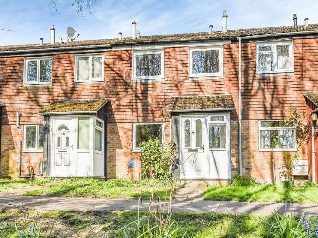 Pinewood Park, Farnborough GU14, 3 bed terraced house to rent, £1,650 pcm | PrimeLocation