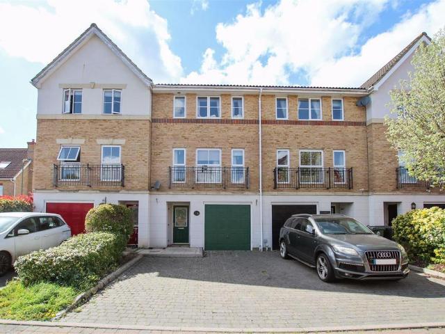 Pinewood Place, Bexley Park 4 bed terraced house to rent £2,400 pcm £554 pw