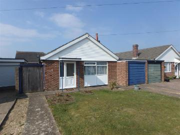 Pinewood Road, Hordle, Lymington SO41, 2 bed detached bungalow to rent, £1,395 pcm | PrimeLocation