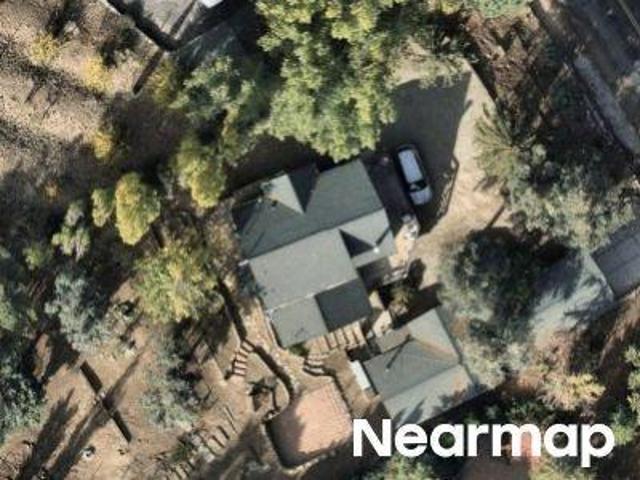 Pinetree Dr