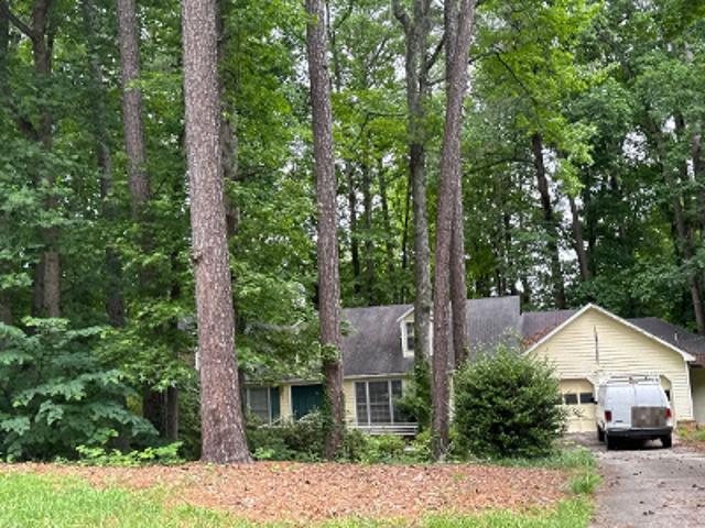 Pinetree Dr