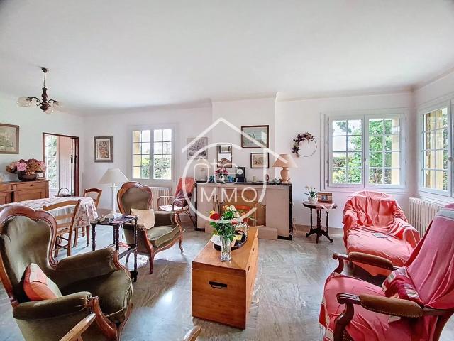 PINEUILH: Maison à étage de 124.61 m² avec parc de 2500m² e. 124m² Pineuilh