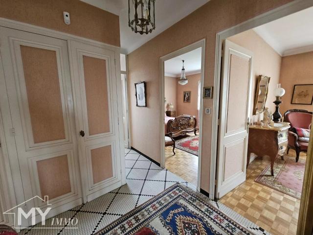 Pineuilh: Maison de 180m² proche des commodités