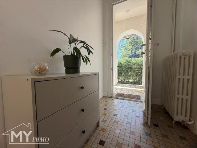 PINEUILH: Maison proche des commodités, jardin arboré et te. 173m² Pineuilh