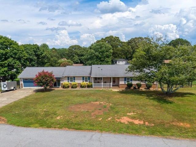 Pineview Dr, Pelzer, Home For Sale