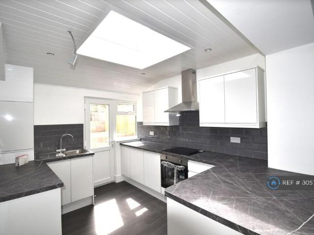 Pinfold Street, Workington, CA14 4 bed terraced house to rent £895 pcm £207 pw