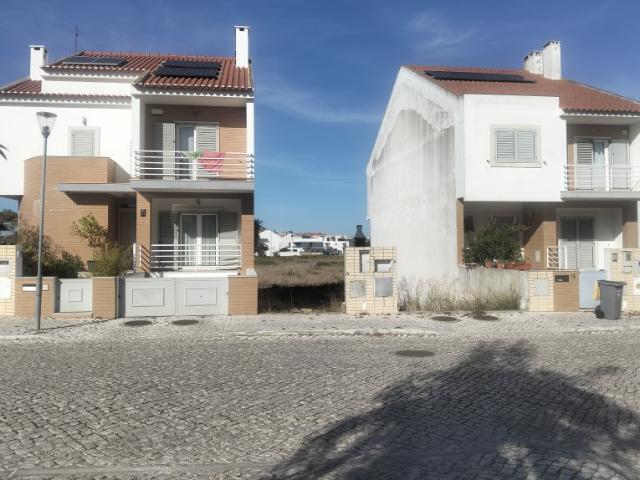 Pinhal Novo, Urbanização Villa Paraíso, lote para moradia em banda