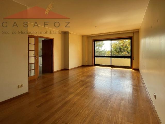 Pinheiro Manso Arrendamento Apartamento T2+1