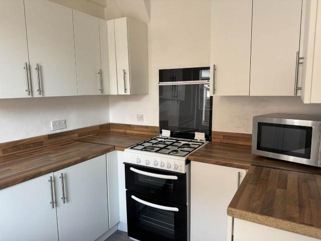 Pinhoe Road, Exeter EX4, 2 bed flat to rent, £1,200 pcm | PrimeLocation