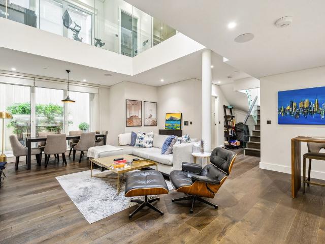 Pinks Mews, Dyer's Buildings, London EC1N, 2 bed flat to rent, £4,500 pcm | PrimeLocation