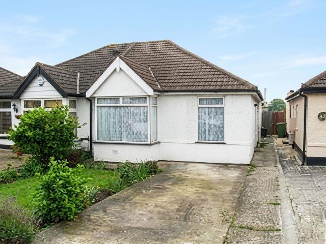 Pinkwell Avenue, Hayes UB3, 3 bed semi detached bungalow to rent, £2,900 pcm | PrimeLocation