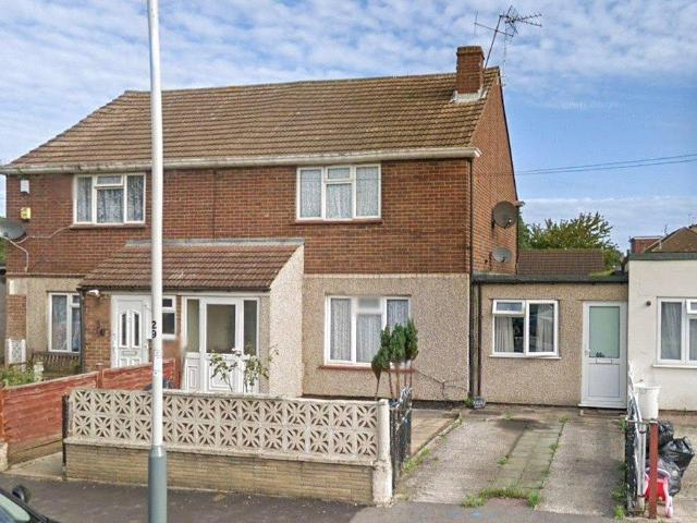 Pinkwell Lane, Middlesex UB3 Studio to rent £1,000 pcm £231 pw
