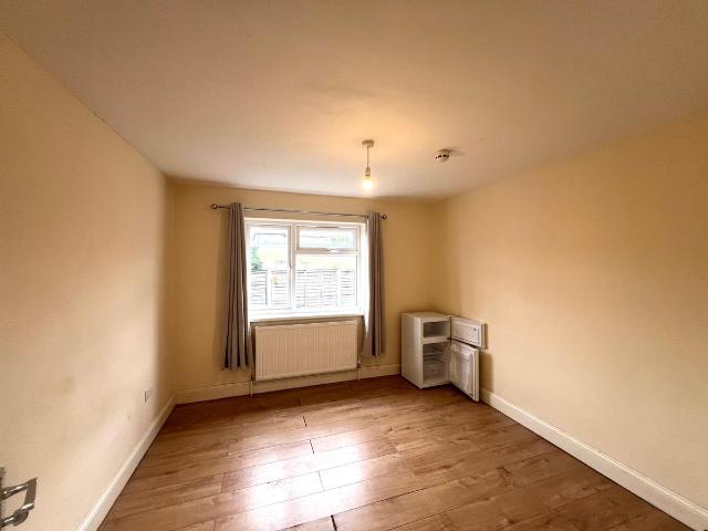 Pinkwell Lane, Hayes UB3, 7 bed shared accommodation to rent, £4,999 pcm | PrimeLocation