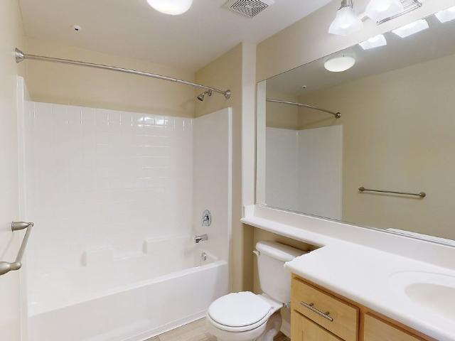 Pinnacle at Fullerton 3 Bedroom Apartment for Rent at 229 E Commonwealth Ave, Fullerton, CA 92832 Downtown Fullerton