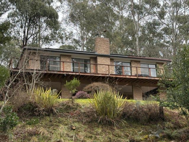Pinnacle Forest Lodge Furnished Home with Mountain Views