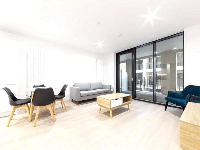 Pinnacle House, Schooner Road, Royal Wharf, London E16, 1 bed flat to rent, £2,050 pcm | PrimeLocation