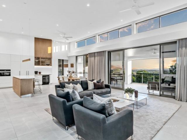 Pinnacle of Penthouse Sophistication  Five Star Class  Dress Circle Views & Close to Noosa Main Beach