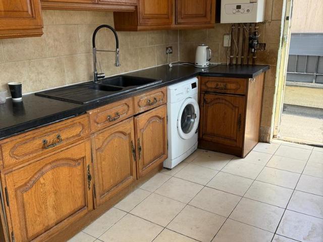 PINNER, HA5 3 bed maisonette to rent £1,845 pcm £426 pw