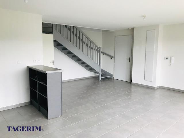PINS JUSTARET / Location Appartement 3 Pièces 67 m²