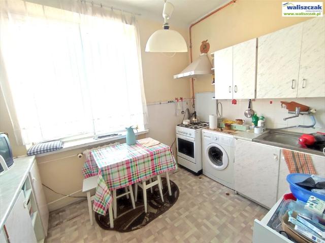 Polecam dwupokojowe mieszkanie z balkonem, 51 m², blisko centrum Piotrkowa