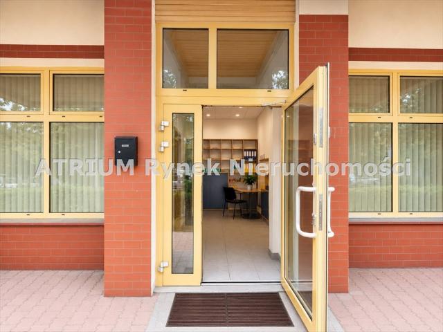 Lokal użytkowy 75,83 m² z witrynami ul. Słowackiego