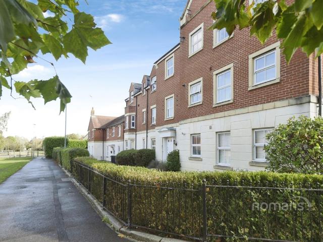 Pioneer Road, Swindon, Wiltshire SN25, 2 bed flat to rent, £1,050 pcm | PrimeLocation