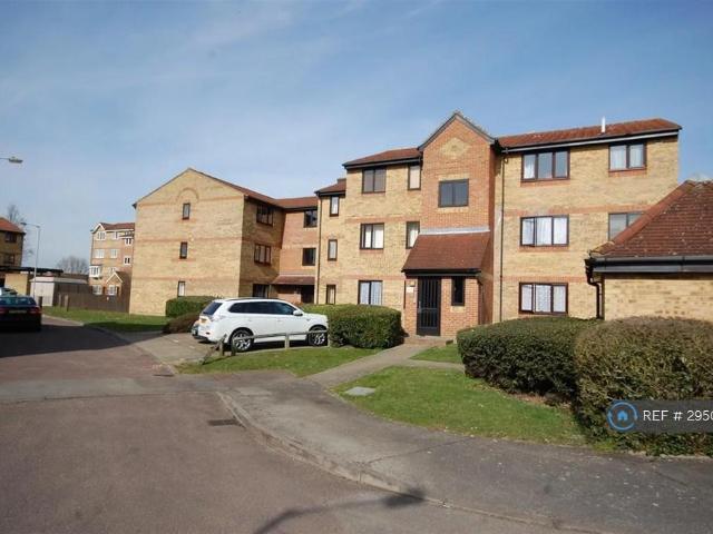Pioneer Way, Watford, WD18 1 bed flat to rent £1,290 pcm £298 pw