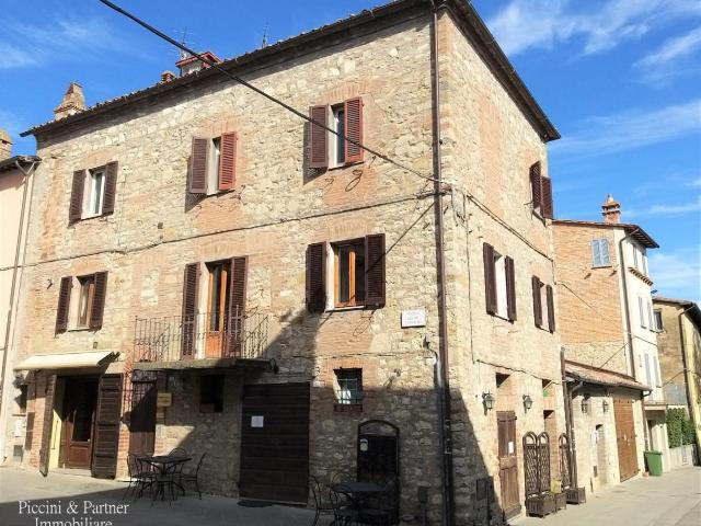 Piazza Cesare Caporali 4 quadrilocale 110mq