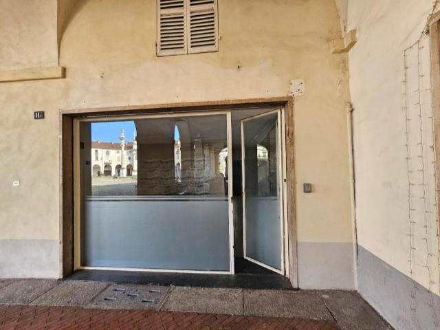 Piazza Annunziata 11/f trilocale 90mq