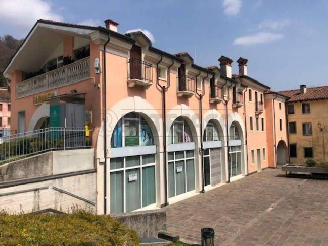piazza Aldo Moro 3 trilocale 270mq