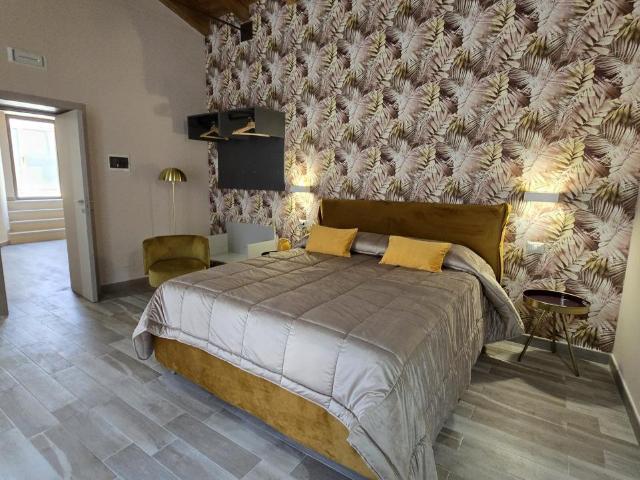 Piazza Archimede 11 6 15 vani 350mq