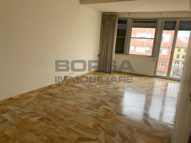Piazza Attias 5 vani 120mq