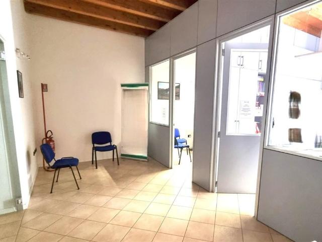 Piazza Giuseppe Garibaldi 16/a 5 vani 140mq