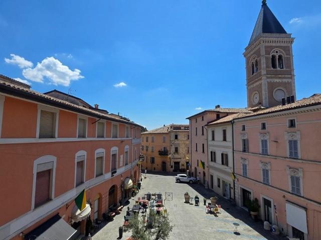 Piazza Giuseppe Garibaldi 11 8 vani 170mq
