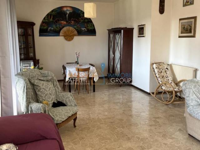 Piazza Gino Lucetti 11B 6 vani 145mq