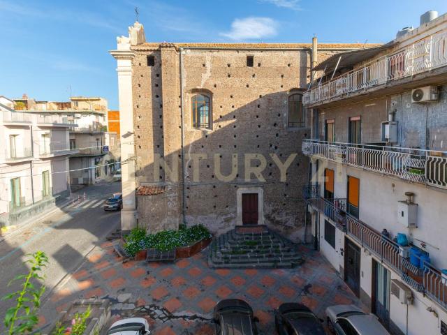Piazza Giovanni Longo 122 7 vani 160mq