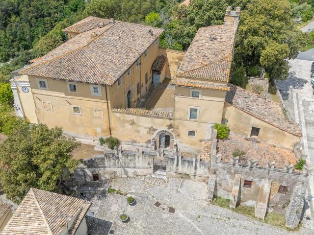 Piazza del Municipio 1 32 vani 1846mq