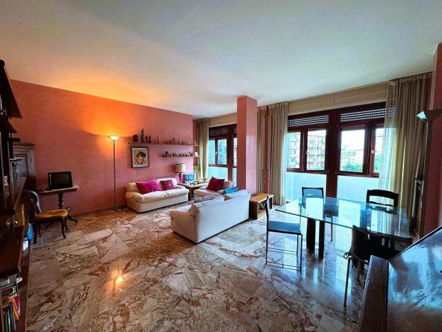 Piazza Imperatore Tito 8 trilocale 130mq