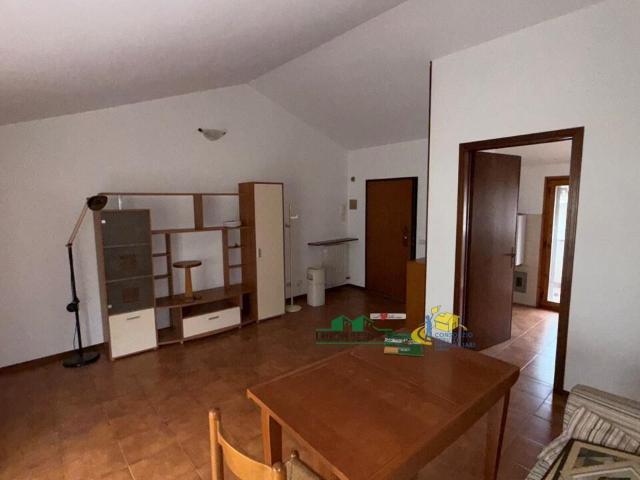 Piazza Lelio Basso 11 quadrilocale 103mq