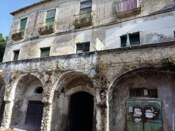 piazza mon franchini 3 5 vani 135mq