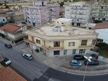 Piazza Mulino 6 484 trilocale 500mq