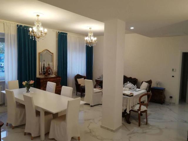 Piazza Nizza 83 bis 6 vani 218mq