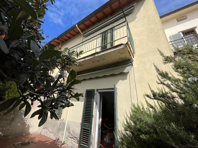 piazza s: Rosario 6 vani 150mq