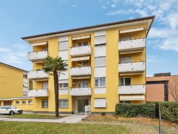 Rent a 3 rooms apartment in Rancate Flatfox