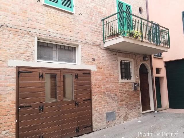 Piazza San Lorenzo 6 vani 120mq