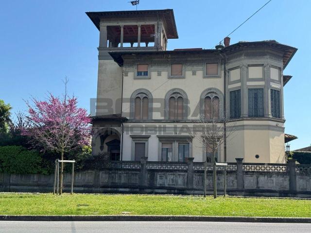 Piazza San Paolo Ripa D´Arno 27 vani 1300mq