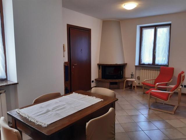 Piazza Santo Stefano 8 trilocale 65mq